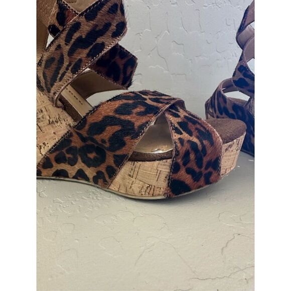 Chinese Laundry Cheetah Wedge - Picture 9 of 11